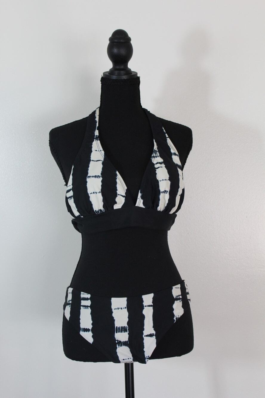 Women's Heat Black & White two-piece bathing suit size M